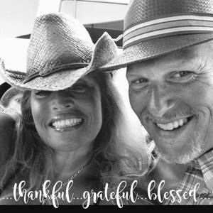 Meet your Posher, Mia